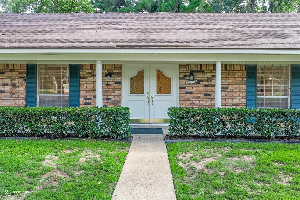 1137 North Kirkwood Dr