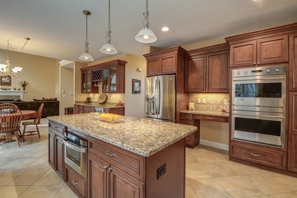 13 Mary Shepherd Road Littleton, MA 01460 - Photo 3 of 30 Gallery Image 3