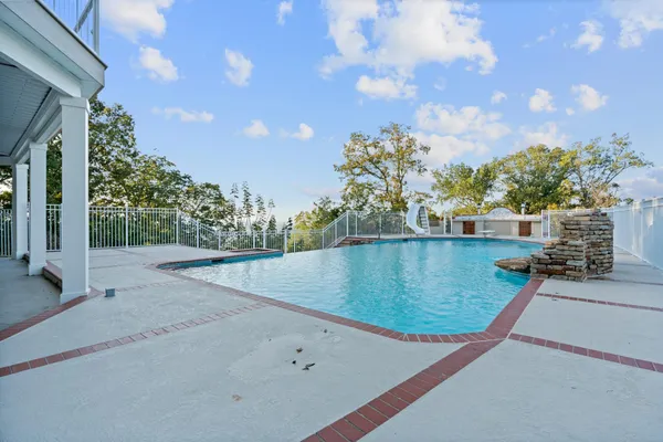 $1,700,000 | 583 Bell Point Road, Laceys Spring, AL 35754