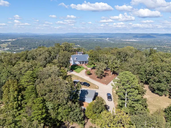 $1,700,000 | 583 Bell Point Road, Laceys Spring, AL 35754