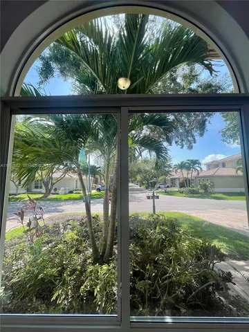 a view of yard from balcony