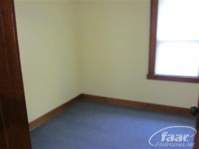 2488 North Center Road Burton, MI 48509 - Photo 12 of 20 20144375-11.JPG