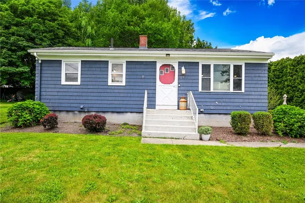 $524,900 | 27 Alan Avenue, Portsmouth, RI 02871