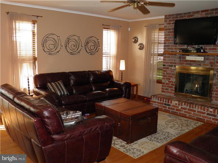 15 Pheasant Road Clementon, NJ 08021 - Photo 3 of 25