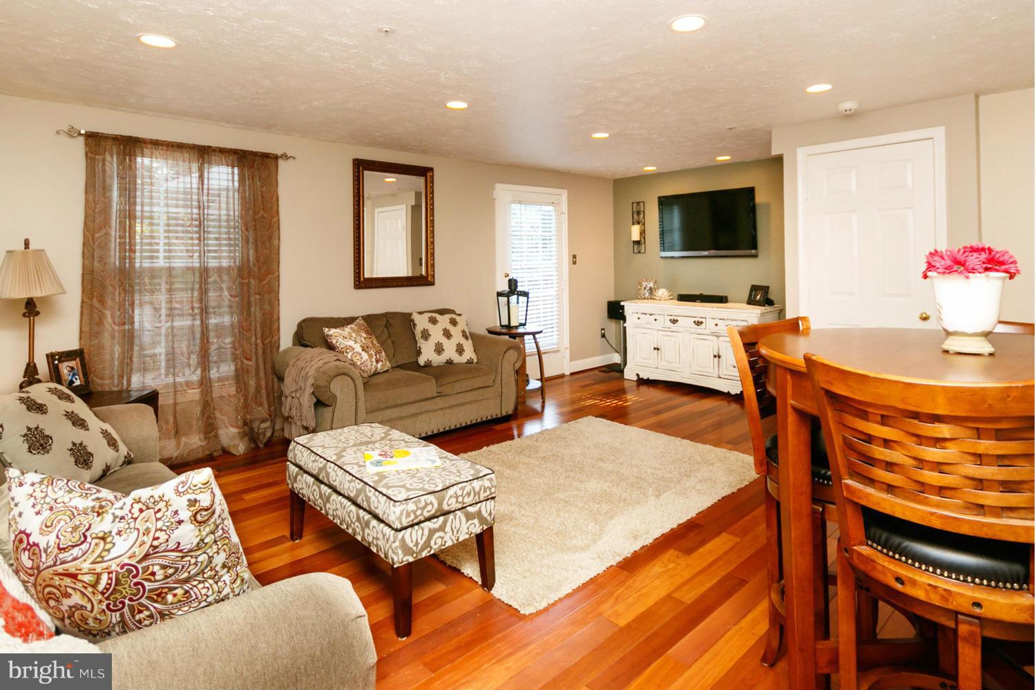 596 Quaker Ridge Court Arnold, MD 21012 - Photo 11 of 30 Main Level Living / Dining Room Combination
