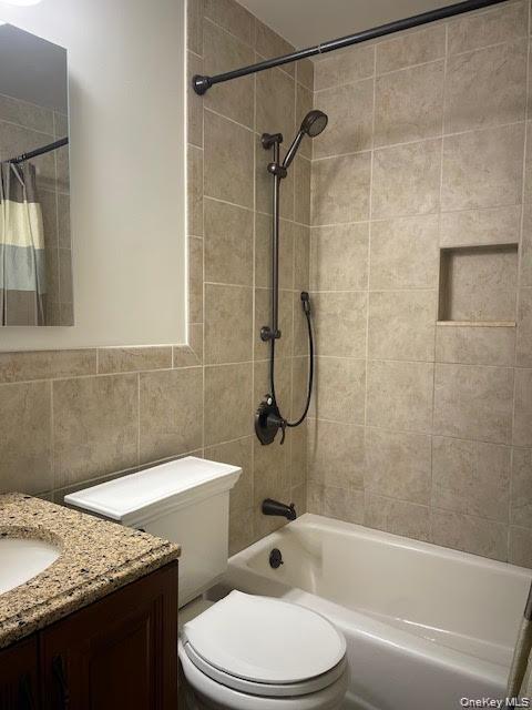 650 Newbridge Road, Unit 33 East Meadow, NY 11554 - Photo 6 of 12