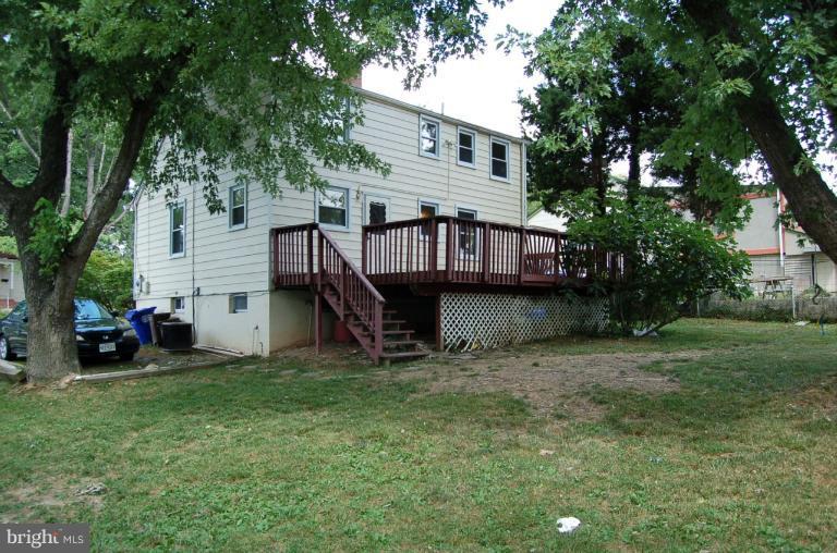 Huge Deck