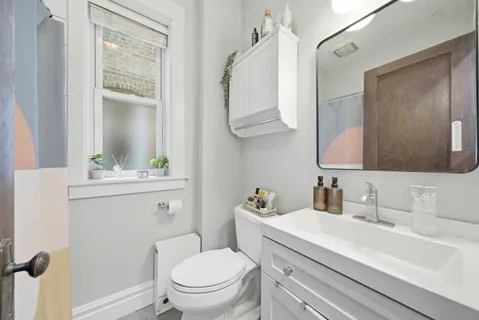 $875,000 | 1539 West Addison Street, Chicago, IL 60657
