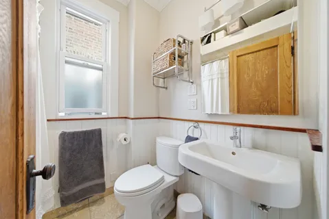 $875,000 | 1539 West Addison Street, Chicago, IL 60657
