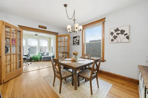 $875,000 | 1539 West Addison Street, Chicago, IL 60657