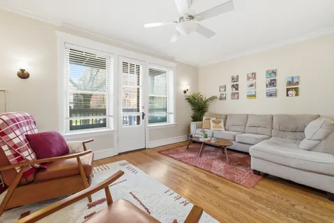 $875,000 | 1539 West Addison Street, Chicago, IL 60657