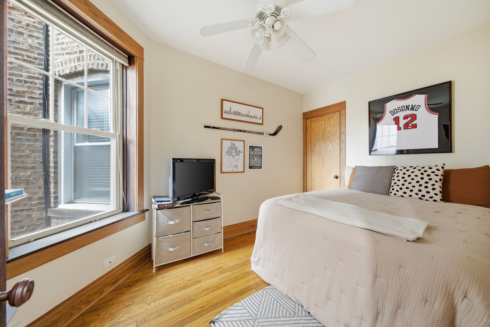 1539 West Addison Street Chicago, IL 60657 - Photo 10 of 40