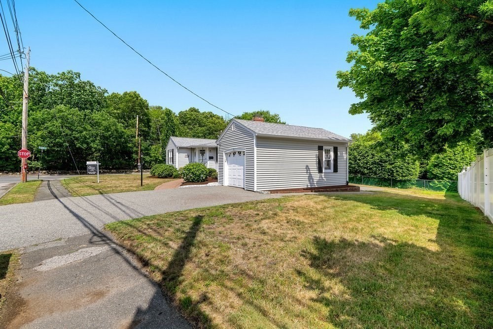 4 Abbott Road Waltham, MA 02452 - Photo 33 of 37 Gallery Image 33