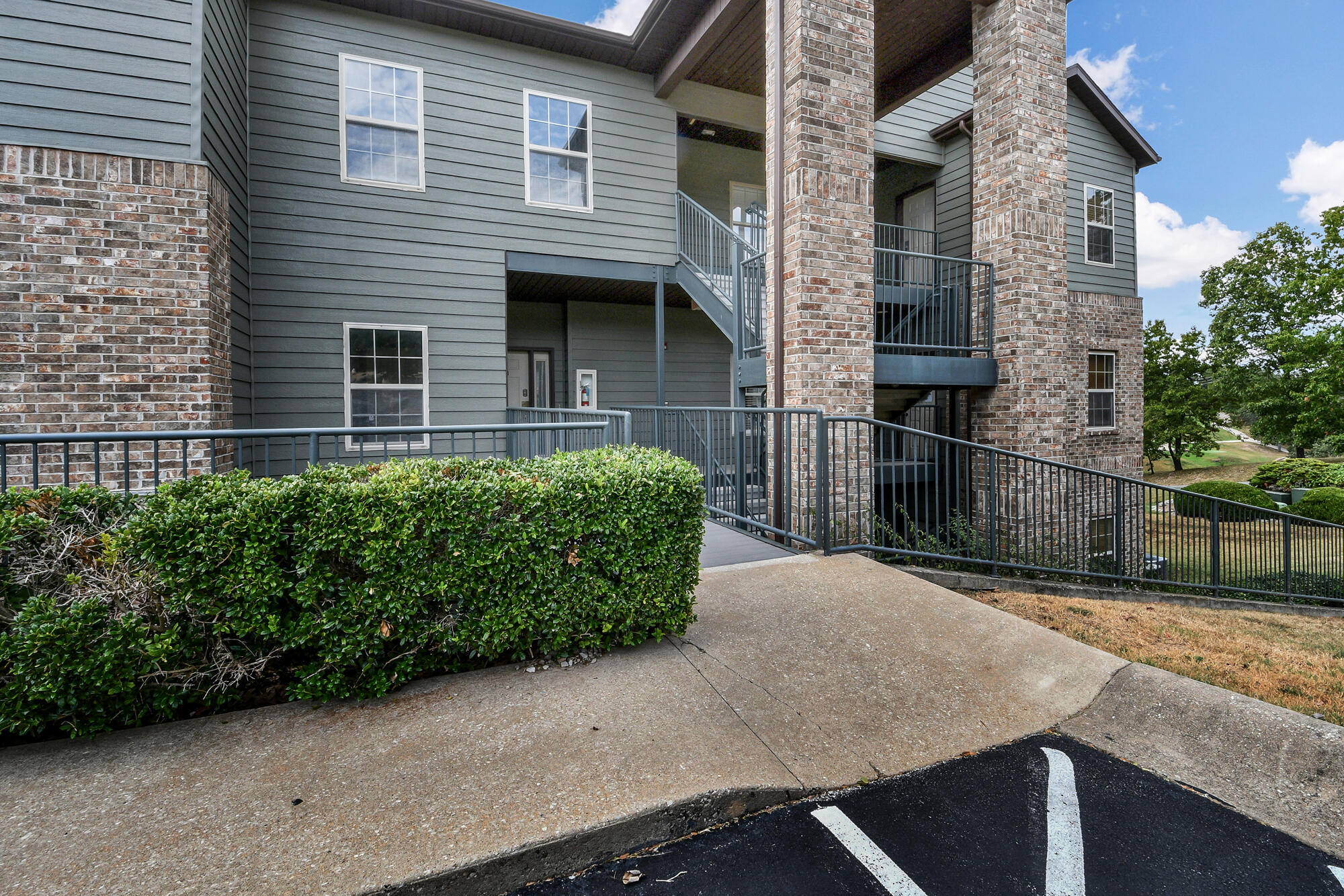1001 Golf Drive, Unit 15 Reeds Spring, MO 65737 - Photo 4 of 25 Landscaped beautifully!