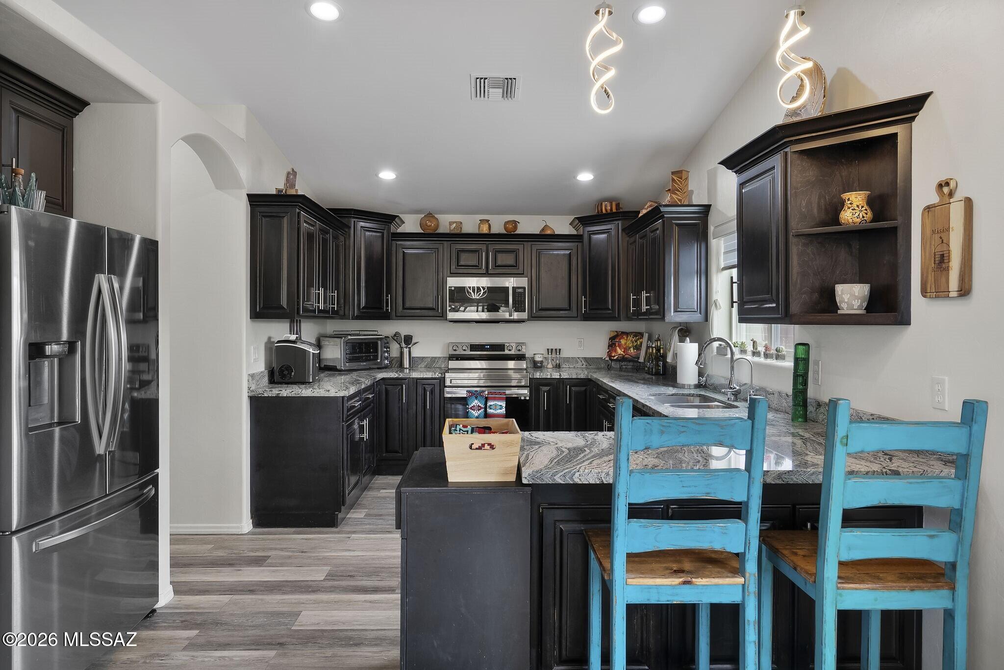 1752 Circulo Agua Blanca Rio Rico, AZ 85648 - Photo 6 of 41 Breakfast Bar
