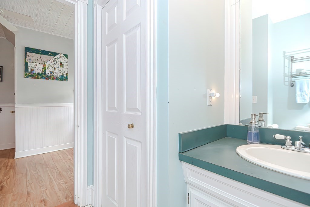 10 Riverside Place Walpole, MA 02081 - Photo 16 of 38 Gallery Image 16