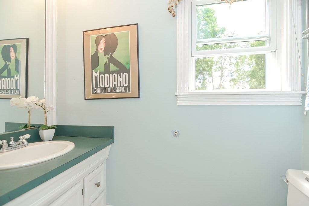 10 Riverside Place Walpole, MA 02081 - Photo 17 of 38 Gallery Image 17