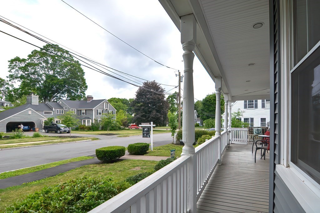 10 Riverside Place Walpole, MA 02081 - Photo 3 of 38 Gallery Image 3