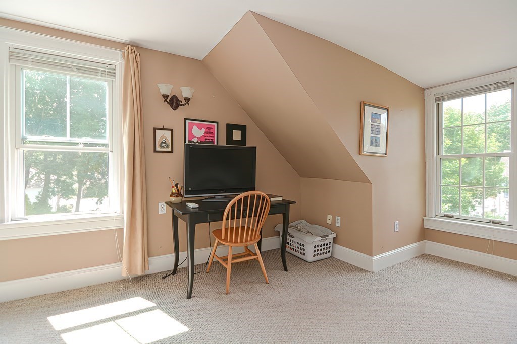 10 Riverside Place Walpole, MA 02081 - Photo 33 of 38 Gallery Image 33