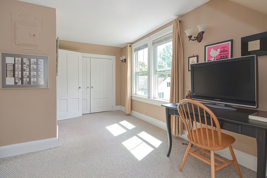 10 Riverside Place Walpole, MA 02081 - Photo 34 of 38 Gallery Image 34