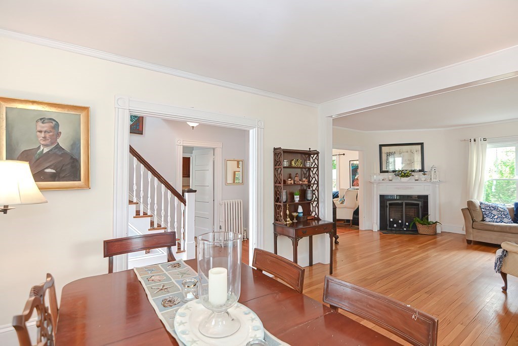 10 Riverside Place Walpole, MA 02081 - Photo 5 of 38 Gallery Image 5