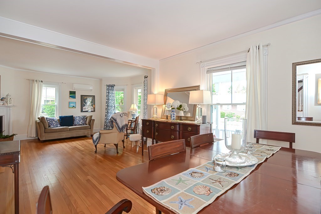 10 Riverside Place Walpole, MA 02081 - Photo 6 of 38 Gallery Image 6
