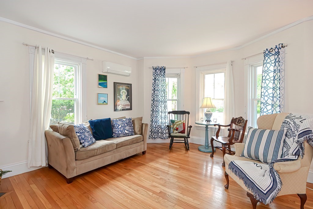 10 Riverside Place Walpole, MA 02081 - Photo 8 of 38 Gallery Image 8