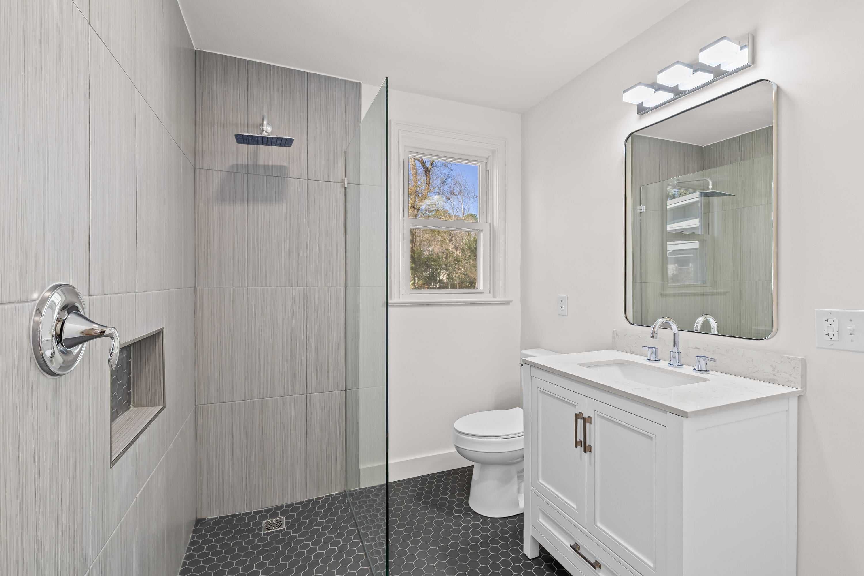 343 Howle Avenue Charleston, SC 29412 - Photo 13 of 26 343-Howle-15