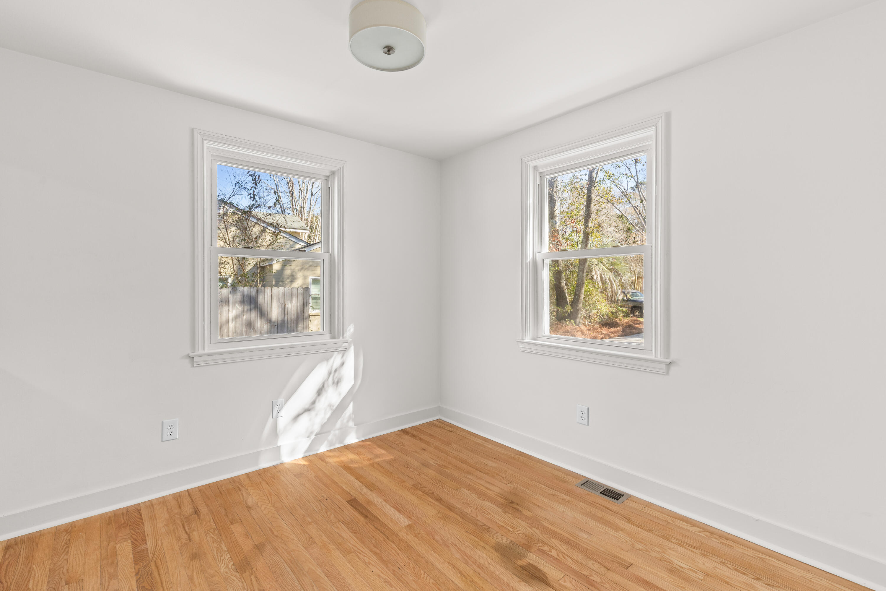 343 Howle Avenue Charleston, SC 29412 - Photo 8 of 26 343-Howle-5