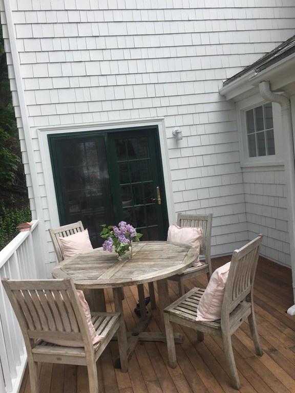 42 Holman Road Newton, MA 02466 - Photo 2 of 17 Gallery Image 2