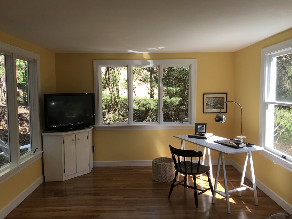 42 Holman Road Newton, MA 02466 - Photo 6 of 17 Gallery Image 6