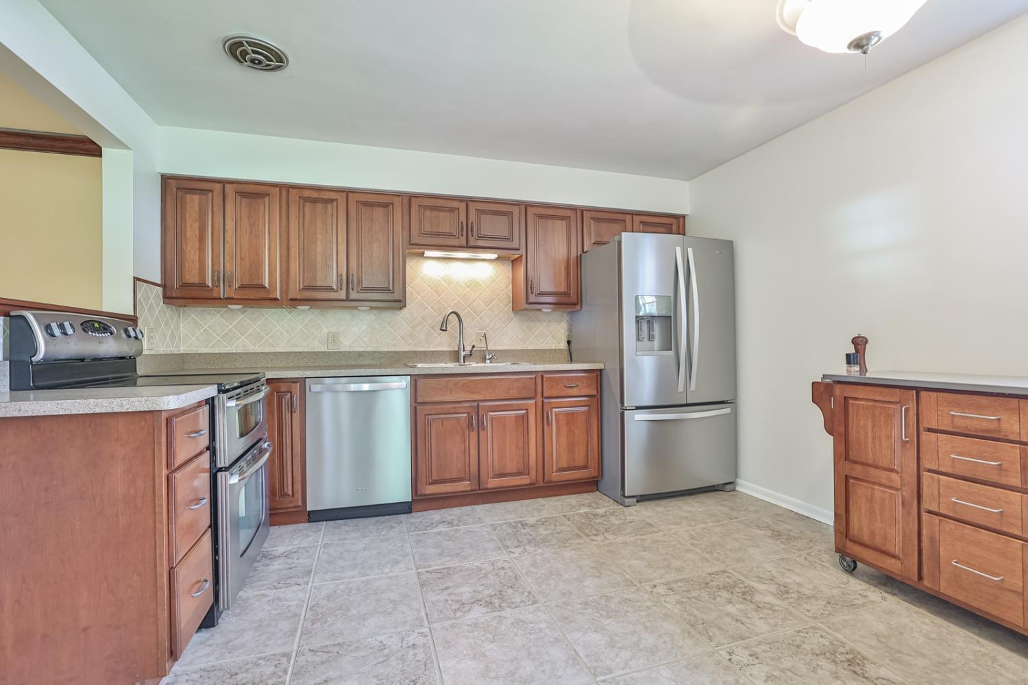 6454 Hayes Road Cincinnati, OH 45248 - Photo 12 of 42
