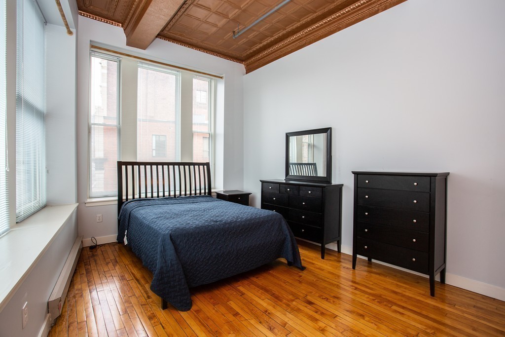 158-166 Chestnut Street, Unit 2F Springfield, MA 01103 - Photo 11 of 27