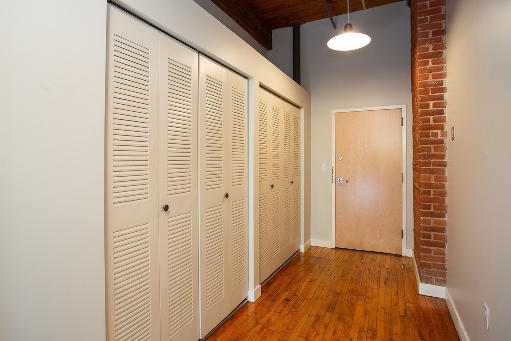 158-166 Chestnut Street, Unit 2F Springfield, MA 01103 - Photo 18 of 27