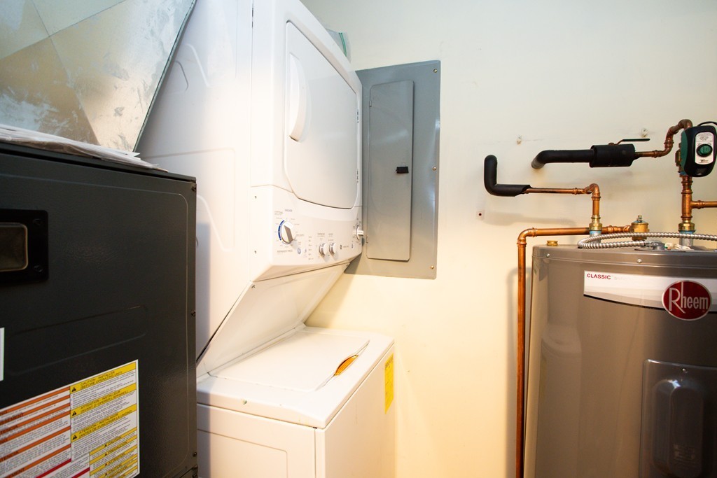 158-166 Chestnut Street, Unit 2F Springfield, MA 01103 - Photo 20 of 27