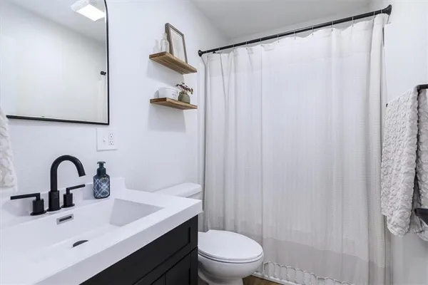 $360,000 | 34287 167th Street, Leavenworth, KS 66048