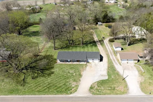 $360,000 | 34287 167th Street, Leavenworth, KS 66048