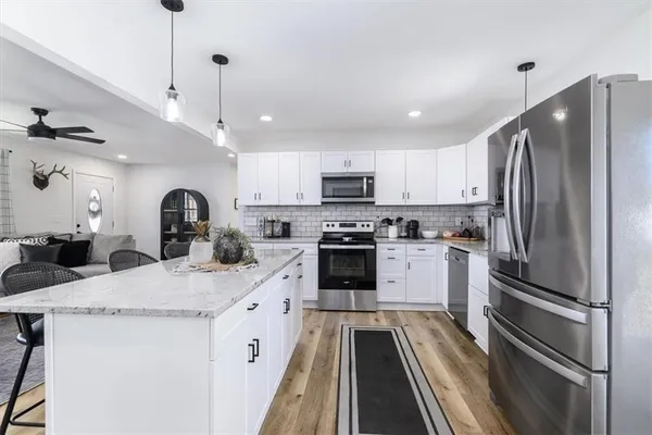 $360,000 | 34287 167th Street, Leavenworth, KS 66048