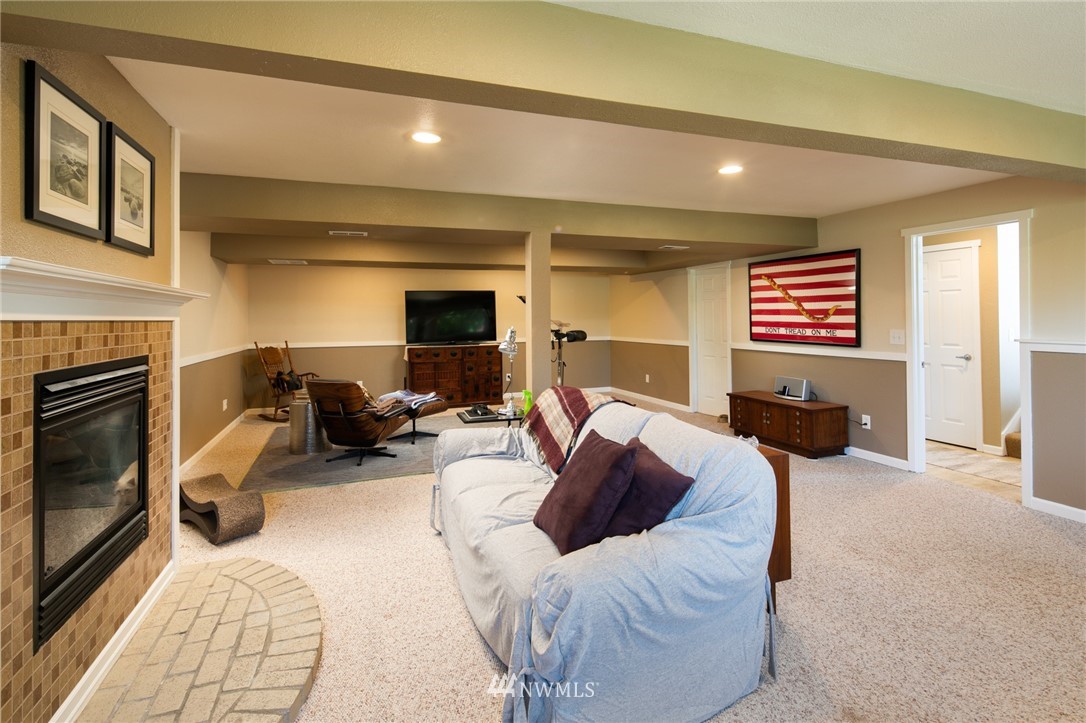 8206 211th Place Southwest Edmonds, WA 98026 - Photo 21 of 25 Gallery Image 21