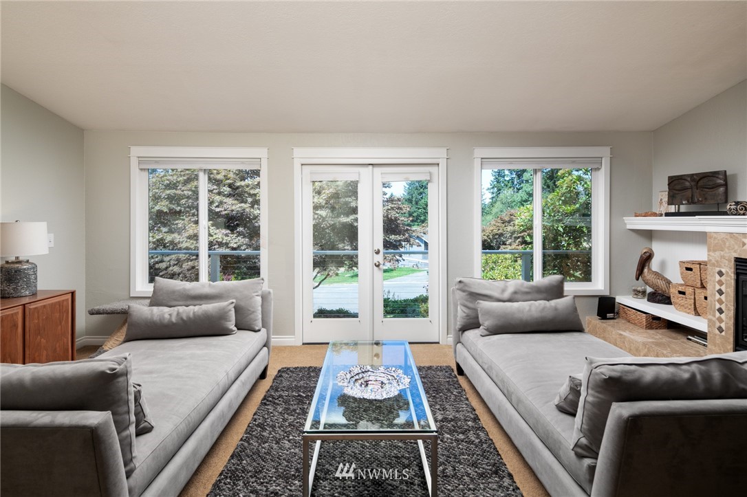 8206 211th Place Southwest Edmonds, WA 98026 - Photo 8 of 25 Gallery Image 8