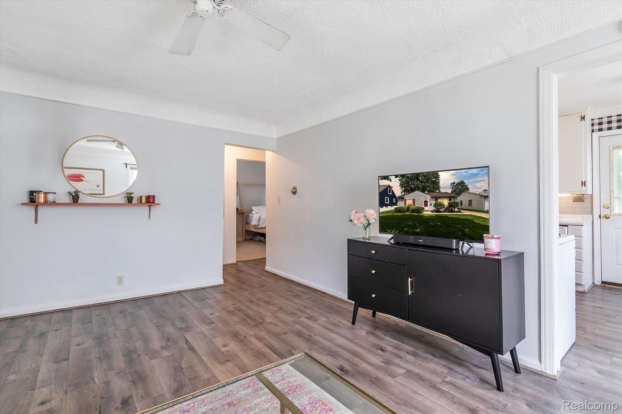 4010 Durham Road Royal Oak, MI 48073 - Photo 10 of 27 10-4010-Durham-Rd-WindowStill-Real-Estate-Photography-10.jpg