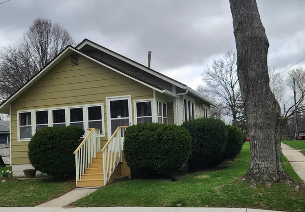 $149,900 | 215 West Pleasant Street, Angola, IN 46703