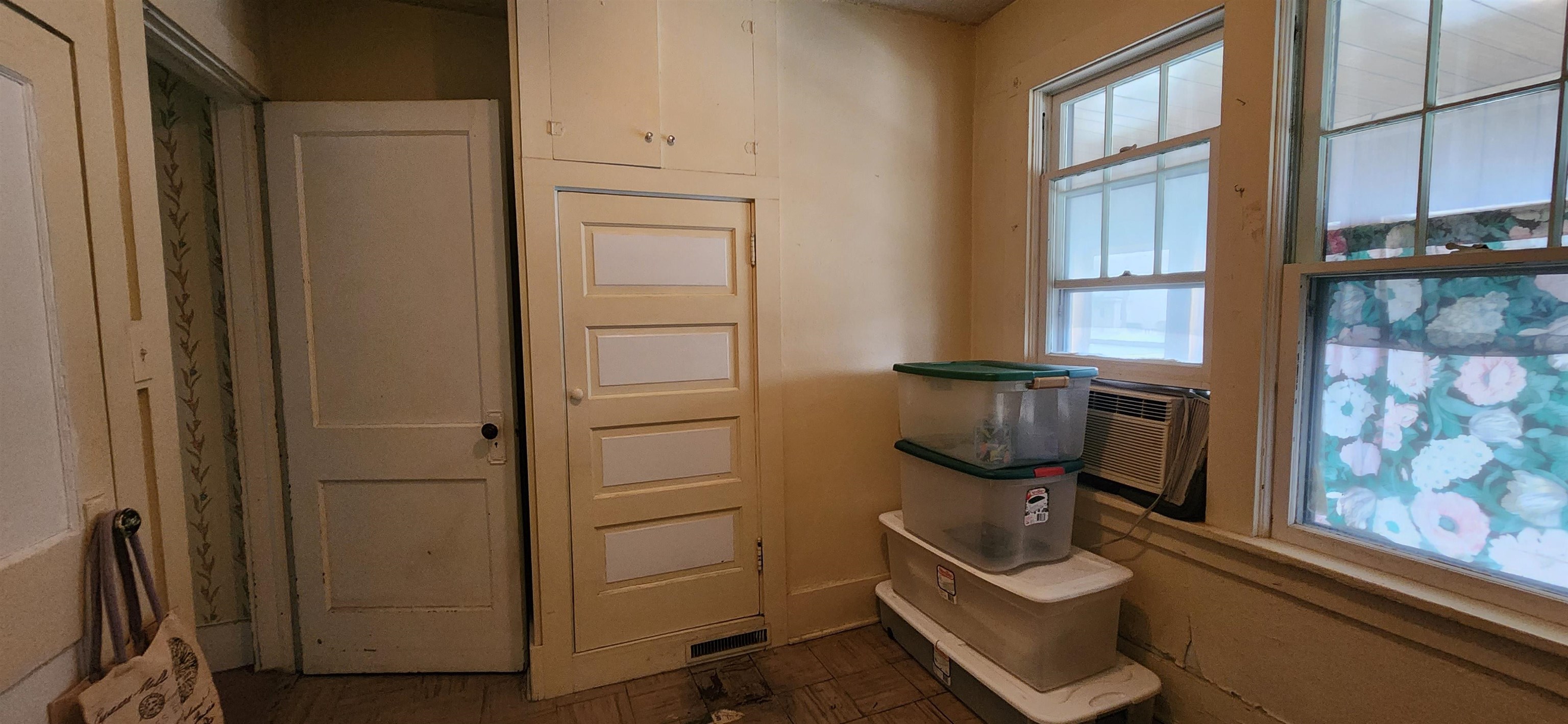 215 West Pleasant Street Angola, IN 46703 - Photo 11 of 22