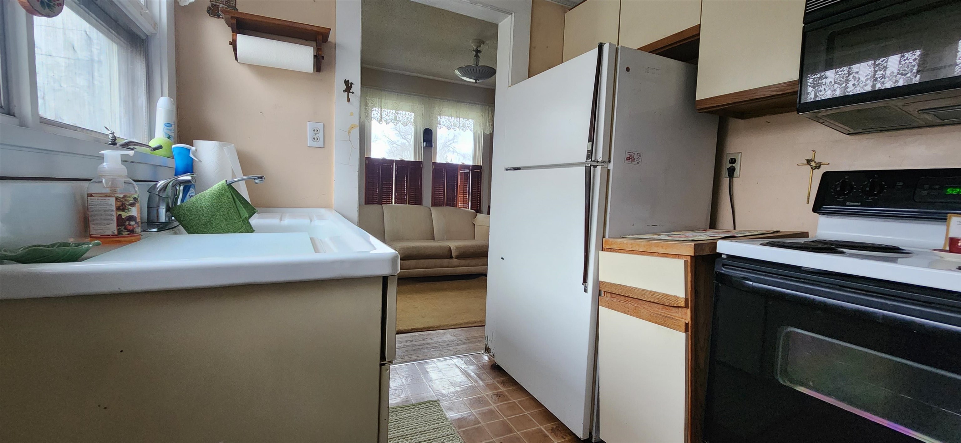 215 West Pleasant Street Angola, IN 46703 - Photo 13 of 22