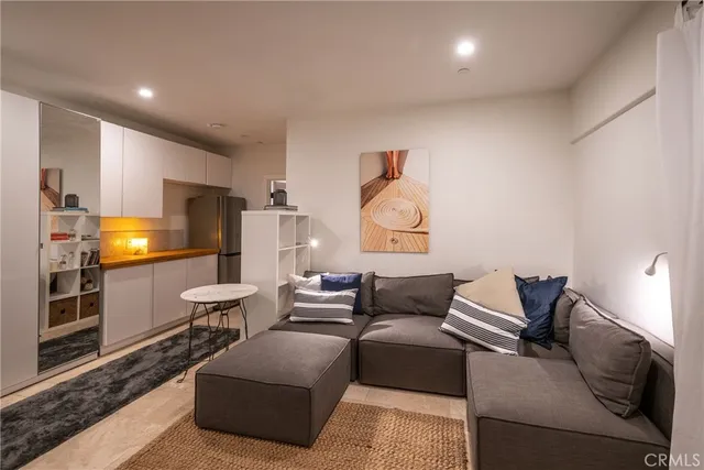 $1,395,000 | 26616 Ocean View Drive, Malibu, CA 90265