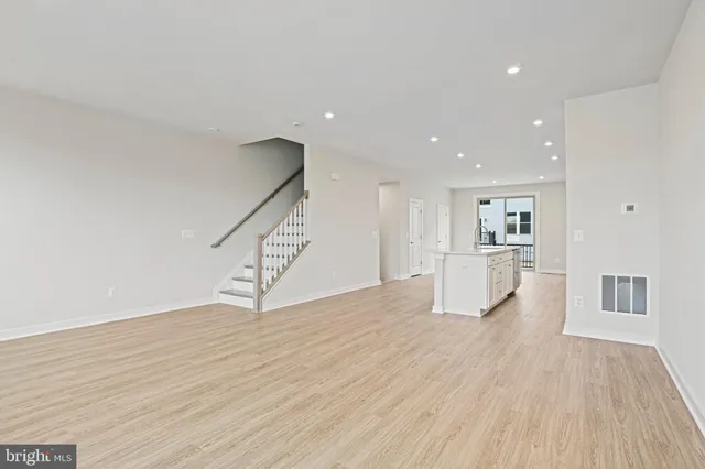 $3,800 | 2172 Glacier Road, Herndon, VA 20170