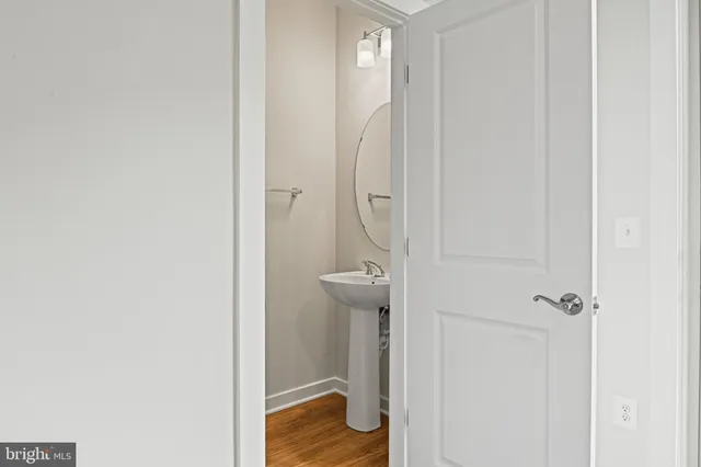 $3,800 | 2172 Glacier Road, Herndon, VA 20170