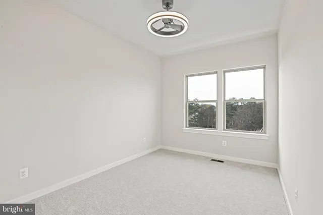 $3,800 | 2172 Glacier Road, Herndon, VA 20170