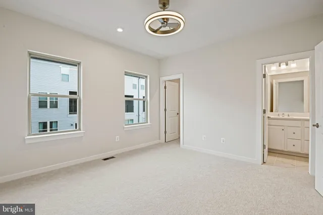 $3,800 | 2172 Glacier Road, Herndon, VA 20170