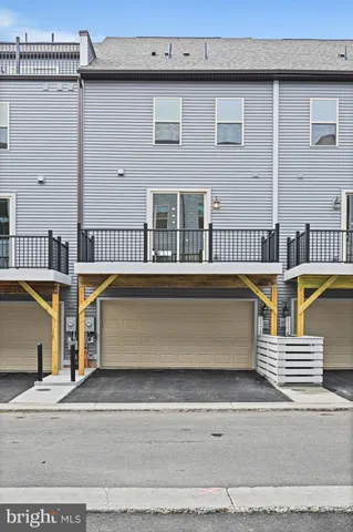 $3,800 | 2172 Glacier Road, Herndon, VA 20170